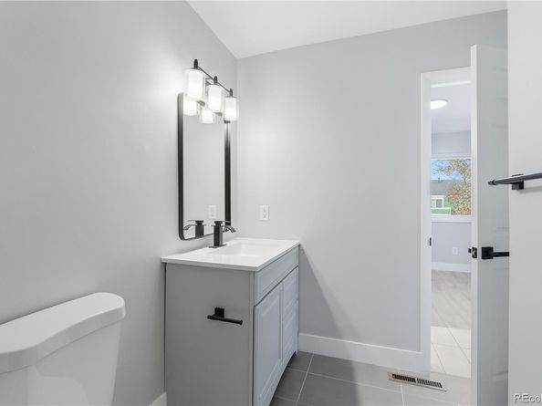 932 S Peoria Street, Aurora CO 80012