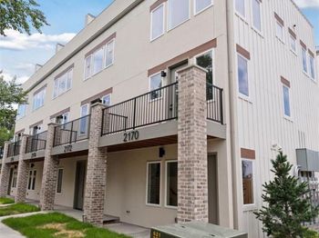 2170 S Bellaire