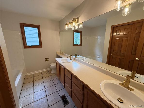 5863 S Danube Street, Aurora CO 80015