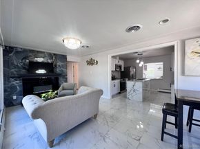 555 Everett Street, Lakewood CO 80226