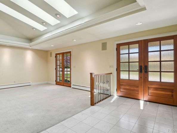 Undisclosed Address #7369632, Greenwood Village CO 80111