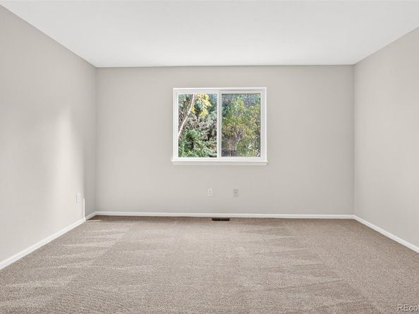 367 Wadsworth Circle, Longmont CO 80504