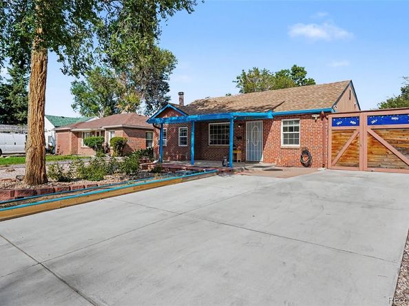 1748 Nome Street, Aurora CO 80010