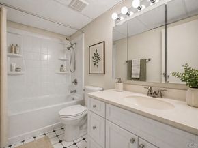 2150 S Vaughn Way 204D, Aurora CO 80014