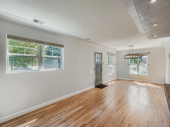 1701 Roslyn Street, Denver CO 80220
