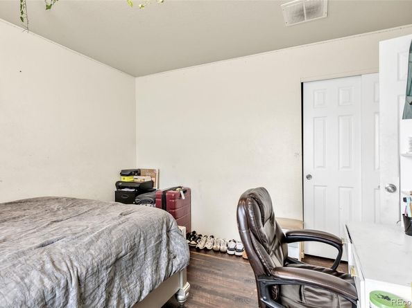 18636 E 42nd Avenue, Denver CO 80249