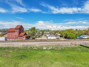 Undisclosed Address #2536587, Louisville CO 80027