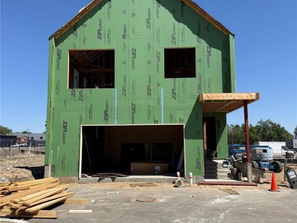 Undisclosed Address #2536587, Louisville CO 80027
