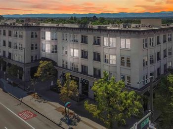 277 N Broadway
