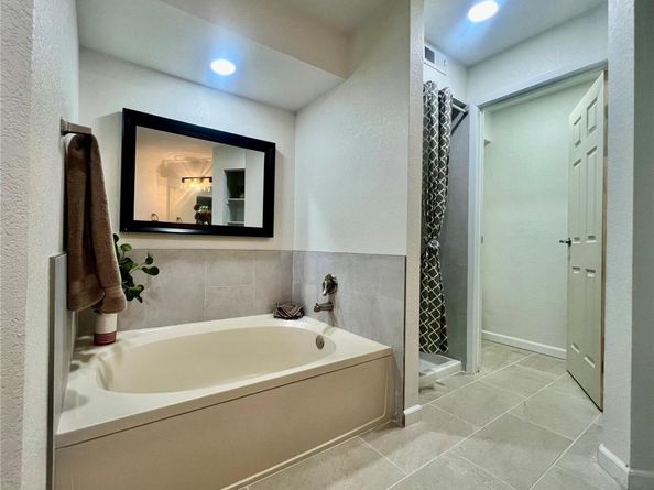 6001 S Yosemite Street 202, Greenwood Village CO 80111