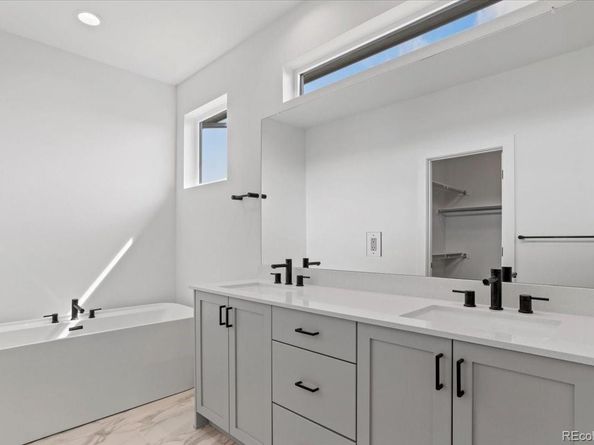 5595 Wheaton Avenue, Longmont CO 80503