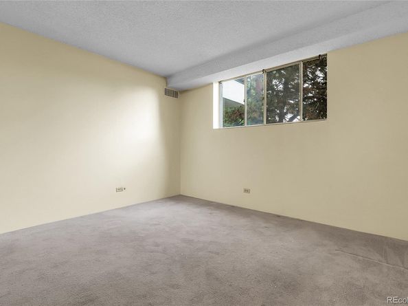 2325 S Linden Court 206, Denver CO 80222