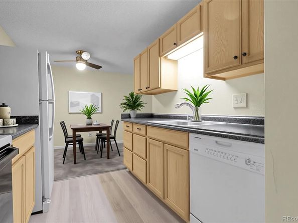 2325 S Linden Court 206, Denver CO 80222