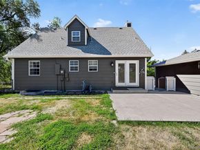 9955 W 10th Avenue, Lakewood CO 80215