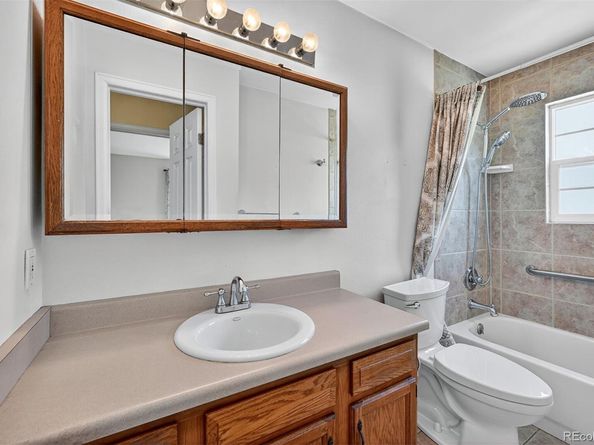 9955 W 10th Avenue, Lakewood CO 80215