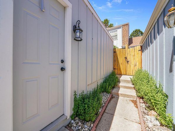 7391 S Knolls Way, Centennial CO 80122