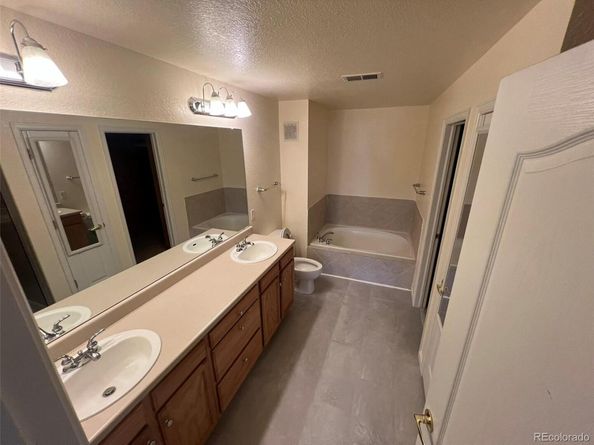 1404 Whitehall Drive C, Longmont CO 80504
