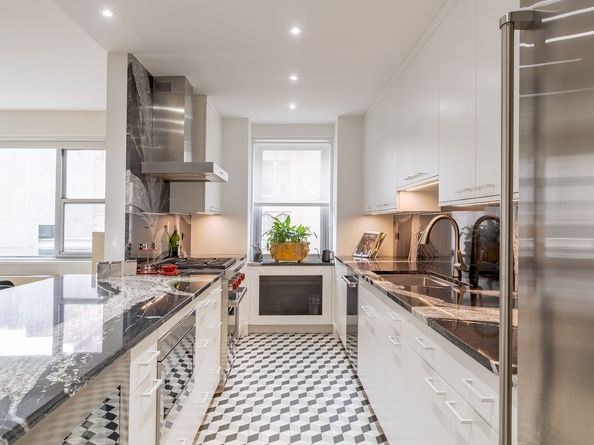 150 East 69th Street 5C, New York NY 10021
