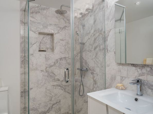150 East 69th Street 5C, New York NY 10021
