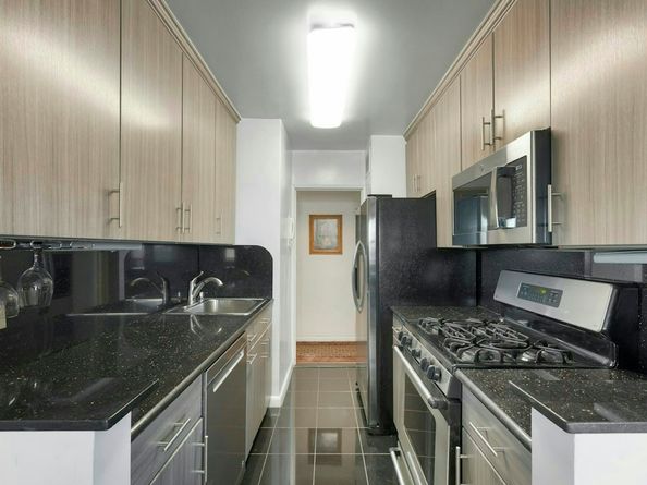 102-10 66th Road 12E, Queens NY 11375