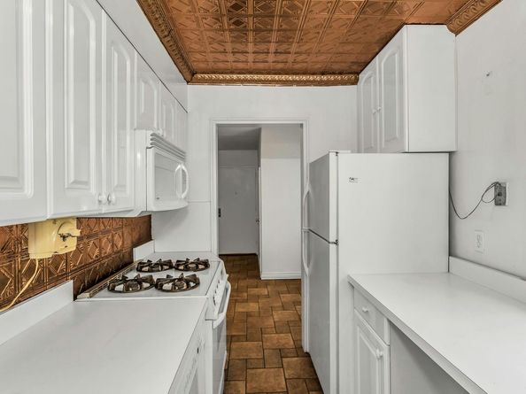 15-06 212th Street 207, Queens NY 11360