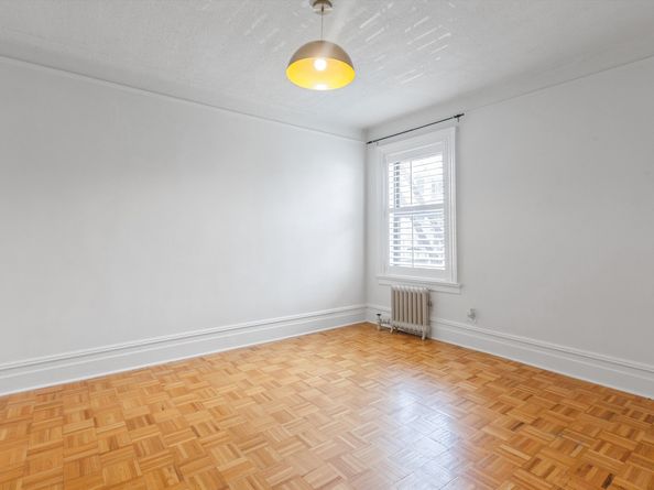 31-14 Crescent Street 7A, Queens NY 11106