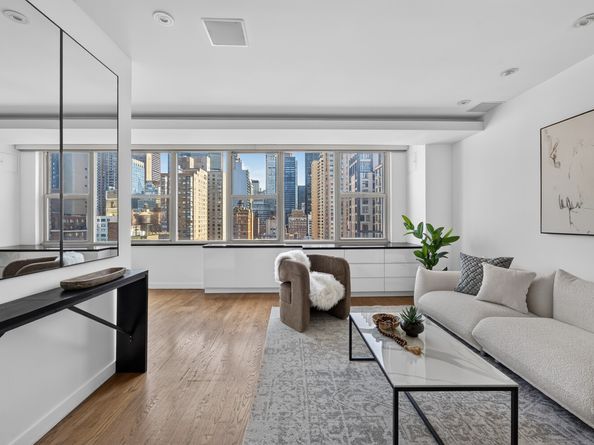 155 East 34th Street 20K, New York NY 10016