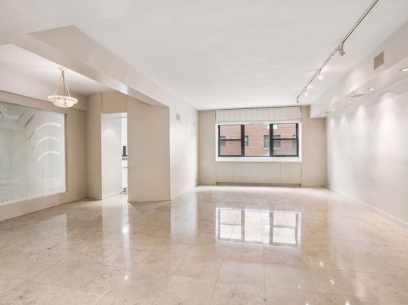 181 East 73rd Street 11D, New York NY 10021