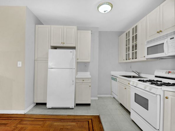 7101 Shore Road 3A, Brooklyn NY 11209