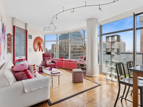 250 East 54th Street 29C, New York NY 10022
