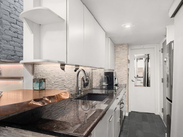 185 East 2nd Street D, New York NY 10009