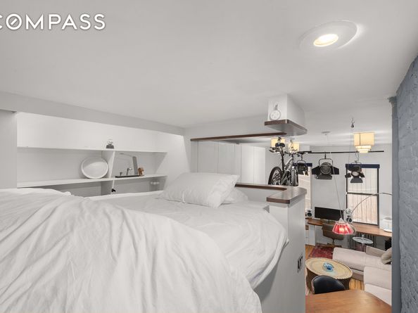 185 East 2nd Street D, New York NY 10009