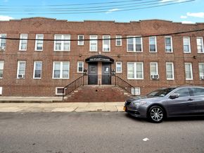 95-07 Cresskill Place, Queens NY 11435