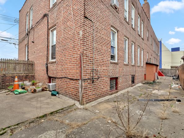 95-07 Cresskill Place, Queens NY 11435