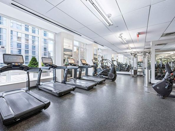 247 West 46th Street 4202, New York NY 10036