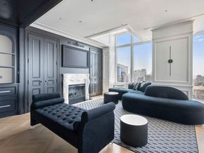 247 West 46th Street 4202, New York NY 10036