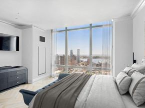 247 West 46th Street 4202, New York NY 10036