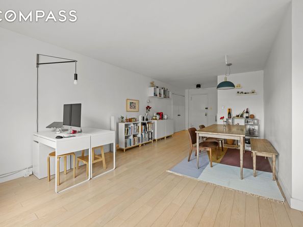 651 Vanderbilt Street R2, Brooklyn NY 11218