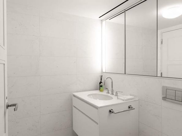 737 Park Avenue 4E, New York NY 10021