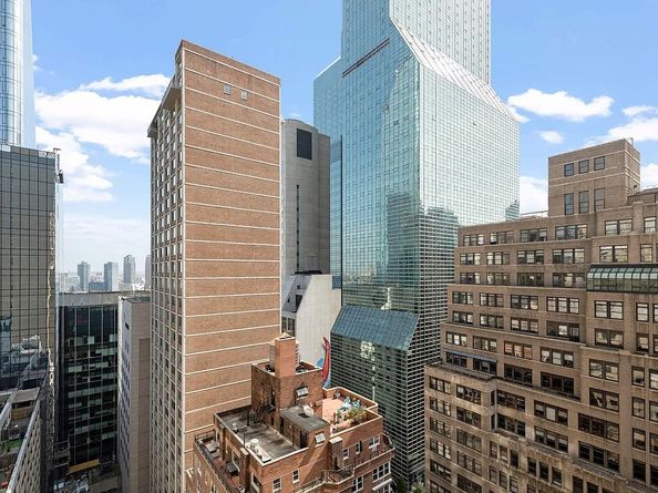 310 East 46th Street 18JJ, New York NY 10017