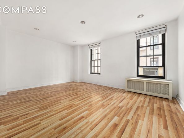 1 5th Avenue 2B, New York NY 10003