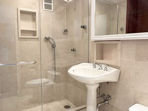 169 East 69th Street 11C, New York NY 10021