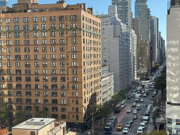 169 East 69th Street 11C, New York NY 10021