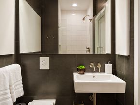 142 5th Avenue 2, New York NY 10011