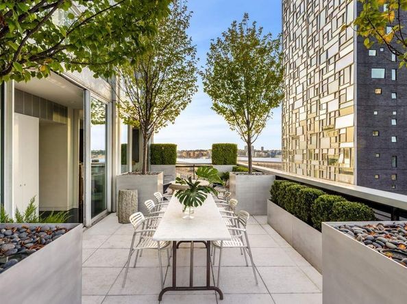 524 West 19th Street PH, New York NY 10011