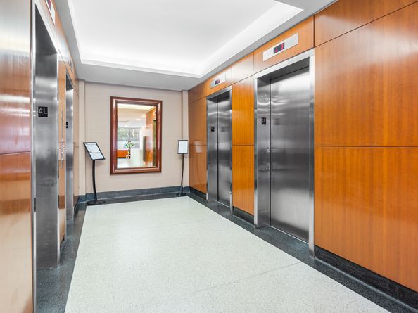 305 East 24th Street 20M, New York NY 10010