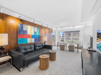 305 East 24th Street
