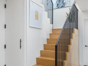 318 West 52nd Street PHA, New York NY 10019