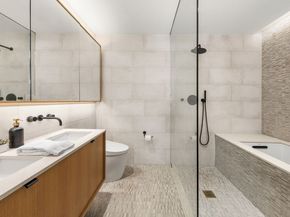 318 West 52nd Street PHA, New York NY 10019