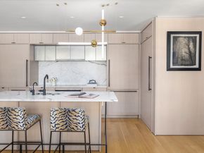 318 West 52nd Street PHA, New York NY 10019